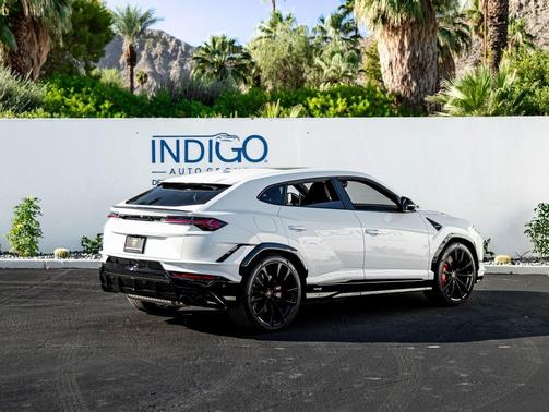 2023 Lamborghini Urus S