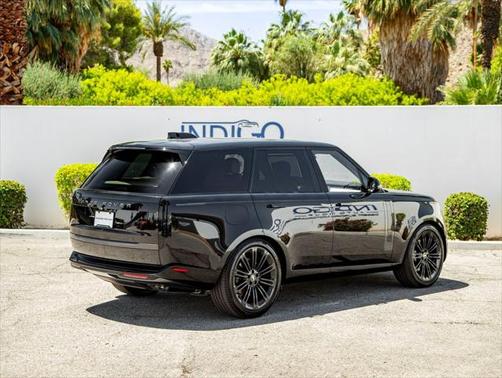 2025 Land Rover Range Rover P530 SE