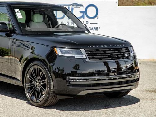 2025 Land Rover Range Rover P530 SE