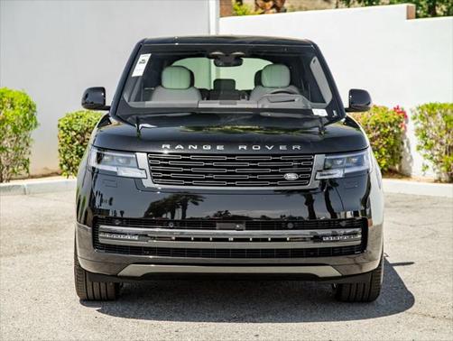2025 Land Rover Range Rover P530 SE