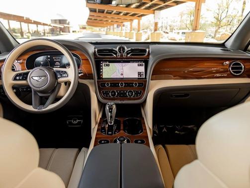 2023 Bentley Bentayga Azure V8