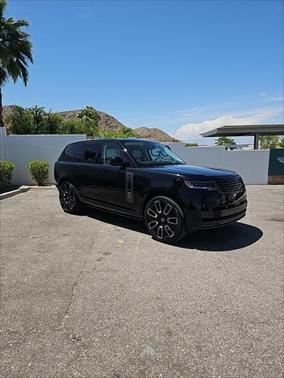 2024 Land Rover Range Rover P615 SV