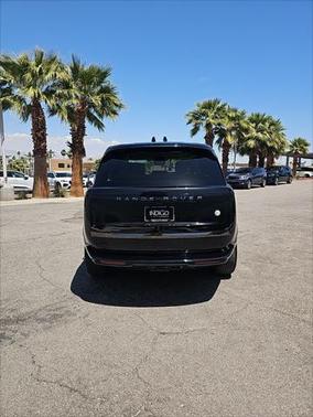 2024 Land Rover Range Rover P615 SV