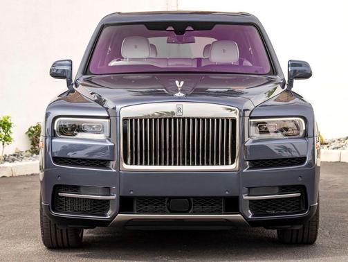Iguazu Blue 2024 Rolls-Royce Cullinan
