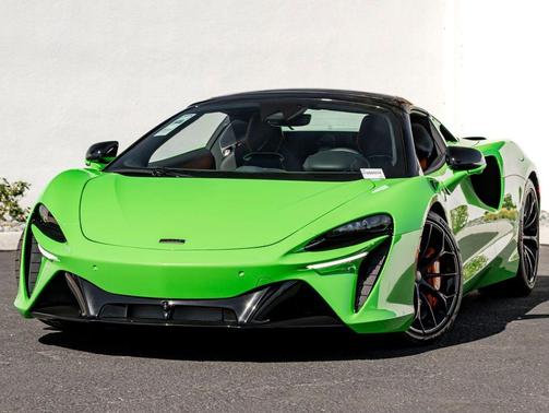 Mantis Green 2026 McLaren Artura Spider