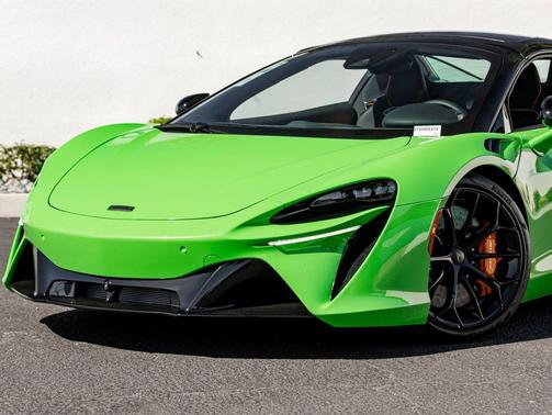 Mantis Green 2026 McLaren Artura Spider