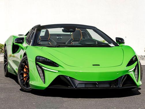 Mantis Green 2026 McLaren Artura Spider