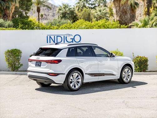 2025 Audi Q6 e-tron Premium Plus
