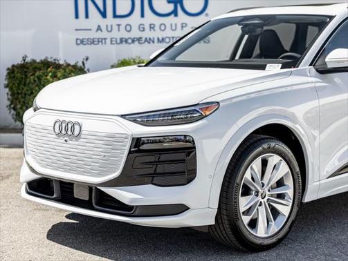 2025 Audi Q6 e-tron Premium Plus