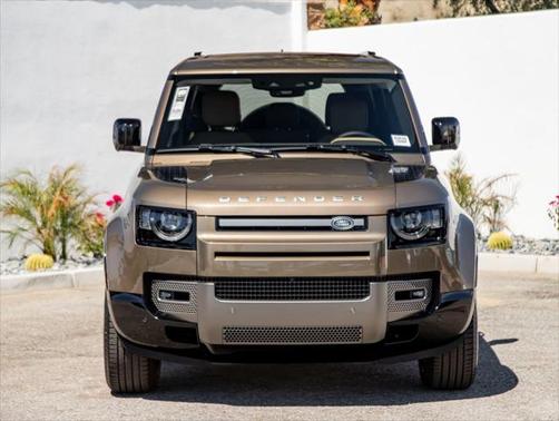 2025 Land Rover Defender 110 P400 X-Dynamic SE