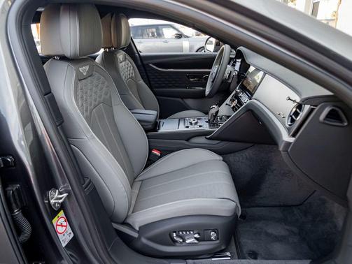 2025 Bentley Flying Spur Speed