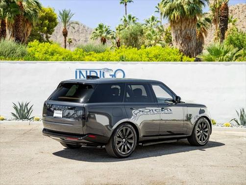 2025 Land Rover Range Rover P550e SE