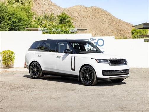 2025 Land Rover Range Rover P530 SE 7 Seat