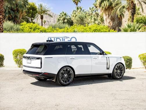 2025 Land Rover Range Rover P530 SE 7 Seat