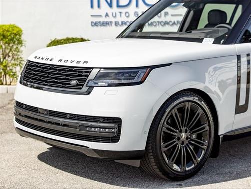 2025 Land Rover Range Rover P530 SE 7 Seat