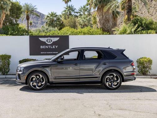 2022 Bentley Bentayga V8