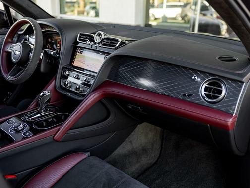 2022 Bentley Bentayga V8