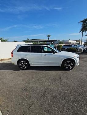 2022 Volvo XC90 Recharge Plug-In Hybrid T8 R-Design 7 Passenger