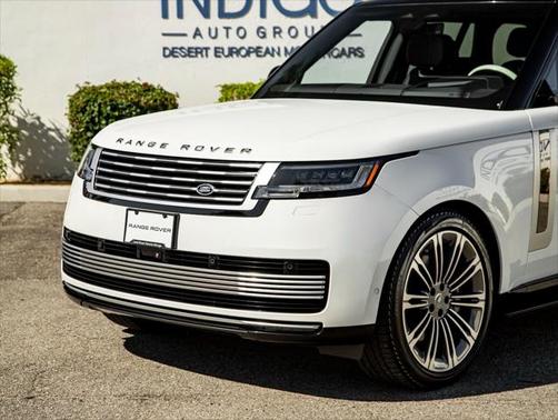 2024 Land Rover Range Rover P615 SV