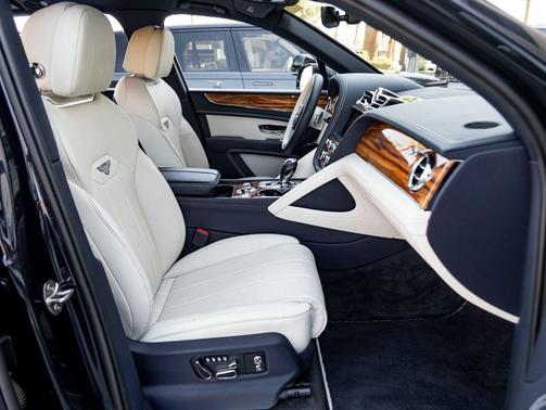 2023 Bentley Bentayga