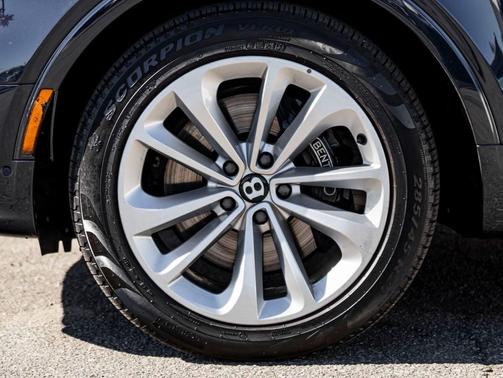 2023 Bentley Bentayga