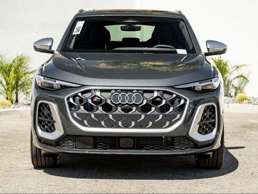 2025 Audi SQ5 3.0T Premium Plus