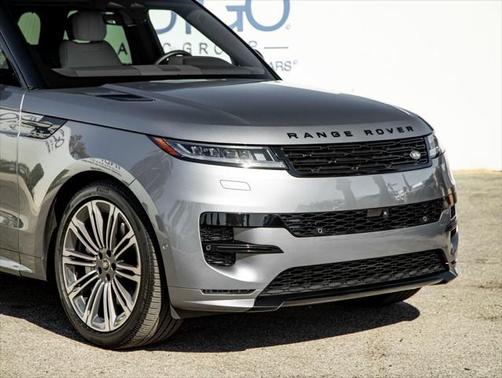 2025 Land Rover Range Rover Sport SE
