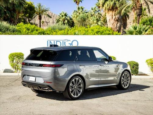 2025 Land Rover Range Rover Sport SE