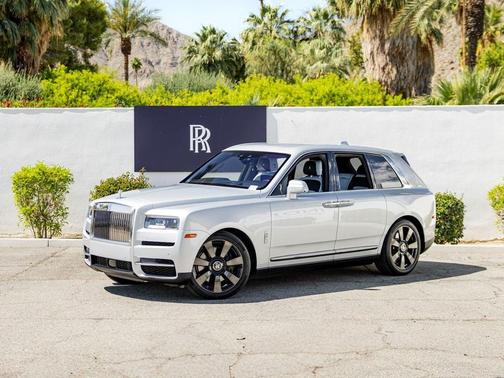 Silver 2024 Rolls-Royce Cullinan