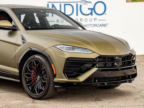2025 Lamborghini Urus SE