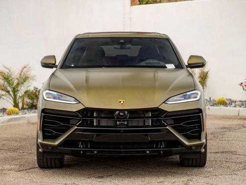 2025 Lamborghini Urus SE