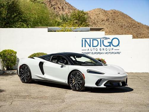 2025 McLaren GTS Performance