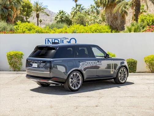 2025 Land Rover Range Rover P530 SE