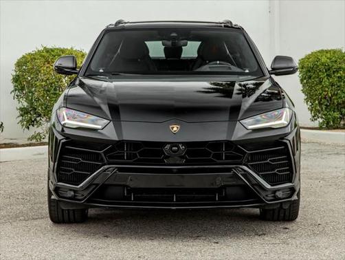 2022 Lamborghini Urus Graphite Capsule