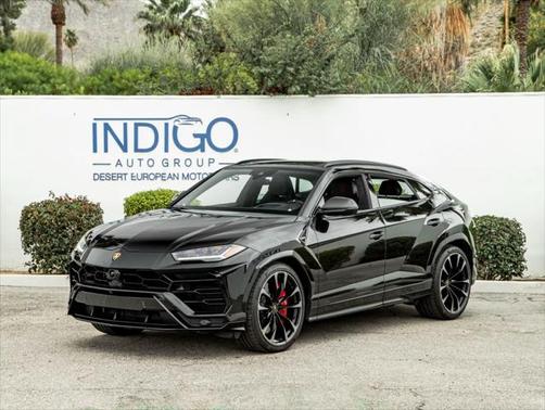 2022 Lamborghini Urus Graphite Capsule