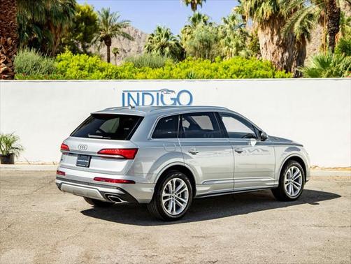 2025 Audi Q7 45 Premium