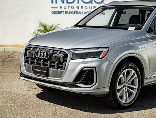 2025 Audi Q7 45 Premium