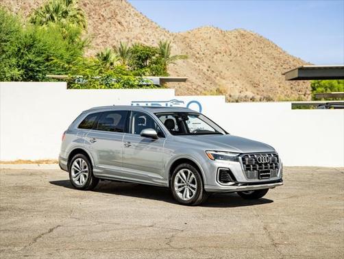 2025 Audi Q7 45 Premium