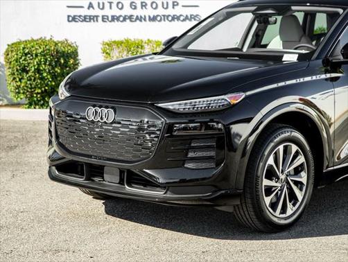 2025 Audi Q6 e-tron Premium Plus quattro