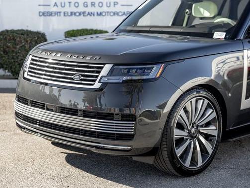 2025 Land Rover Range Rover P615 SV