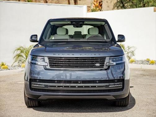 2025 Land Rover Range Rover P400 SE