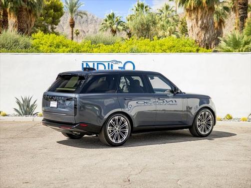 2025 Land Rover Range Rover P400 SE