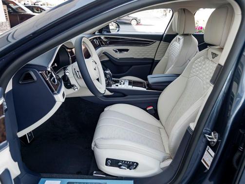 Meteor 2026 Bentley Flying Spur Mulliner