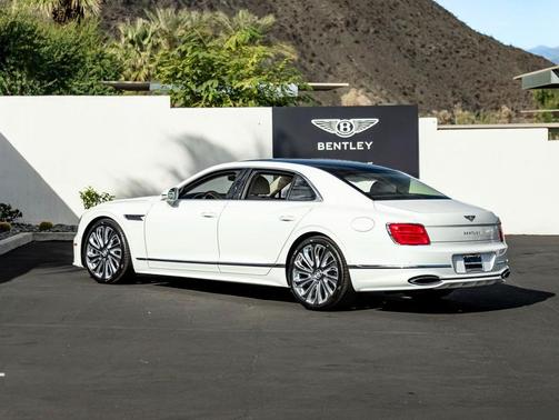 2026 Bentley Flying Spur Mulliner