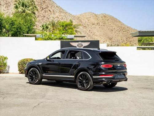 2022 Bentley Bentayga V8