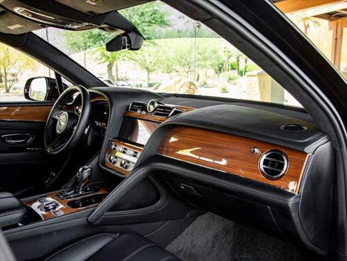 2022 Bentley Bentayga V8