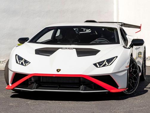 Bianco Monocerus Metallic 2024 Lamborghini Huracan STO Coupe