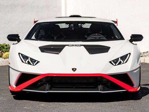 Bianco Monocerus Metallic 2024 Lamborghini Huracan STO Coupe