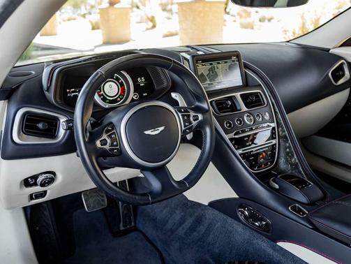 2018 Aston Martin DB11 V12