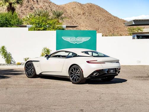 2018 Aston Martin DB11 V12